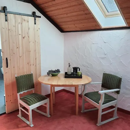 Am Sahrbach Oda ve Kahvaltı 4*