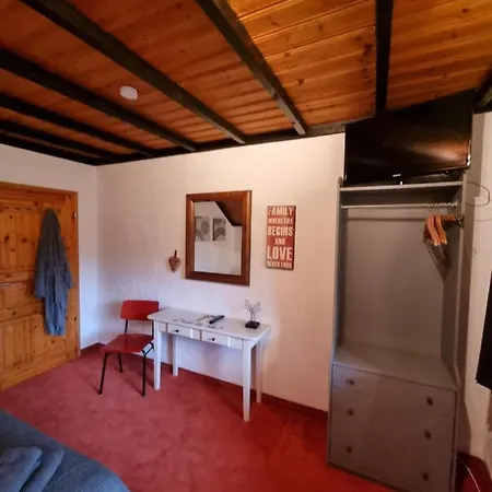 Oda ve Kahvaltı Am Sahrbach Altenahr