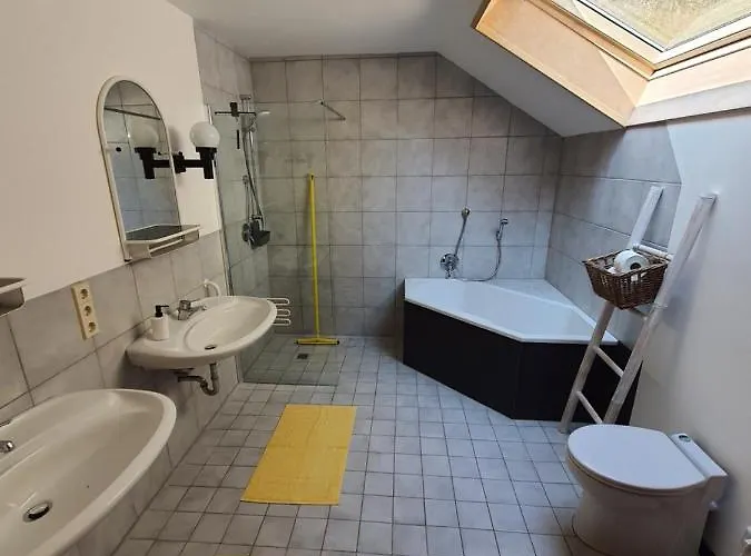 Bed & Breakfast Am Sahrbach 4*