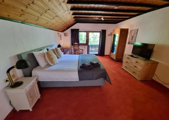 Bed & Breakfast Am Sahrbach 4*